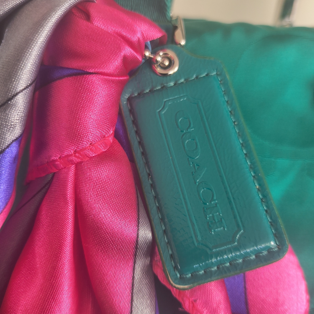 Coach Green Tote Bag with Pink Accent - Picture 4 of 16